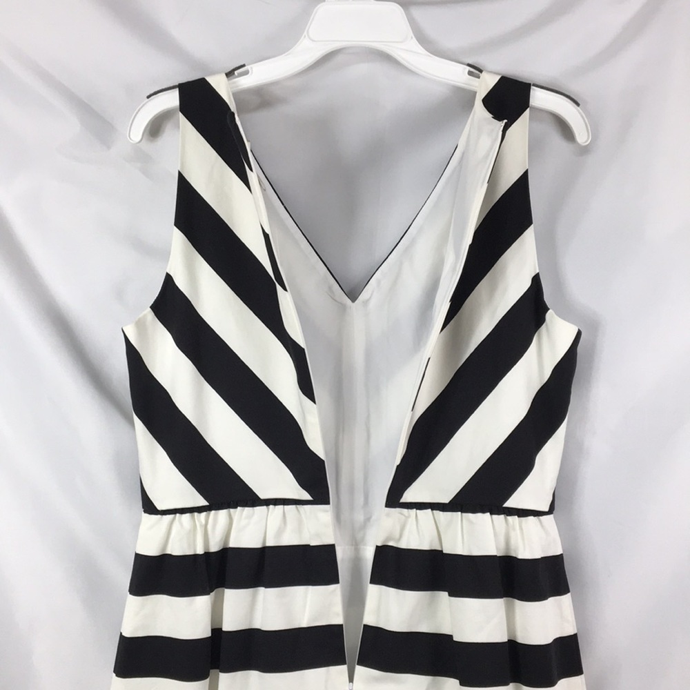 Ann Taylor Loft V-Neck Black and White Striped Chevron Dress Size 6 NEW With Tag - Picture 11 of 11
